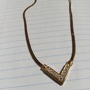 V neck gold implated knecklace with diamonds